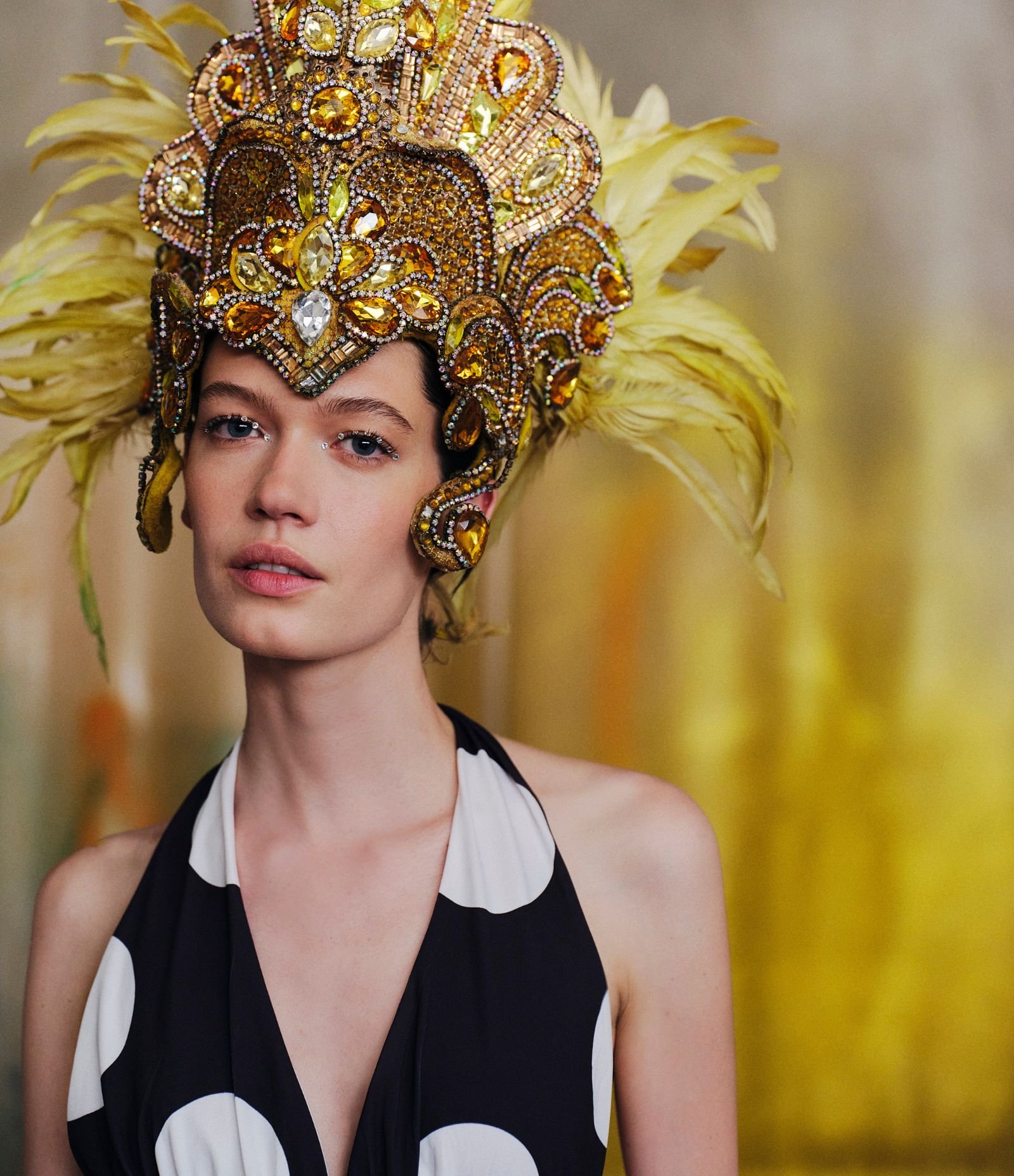 Blusa Frente Única em Malha Gelada com Poá Graúdo Preto 2