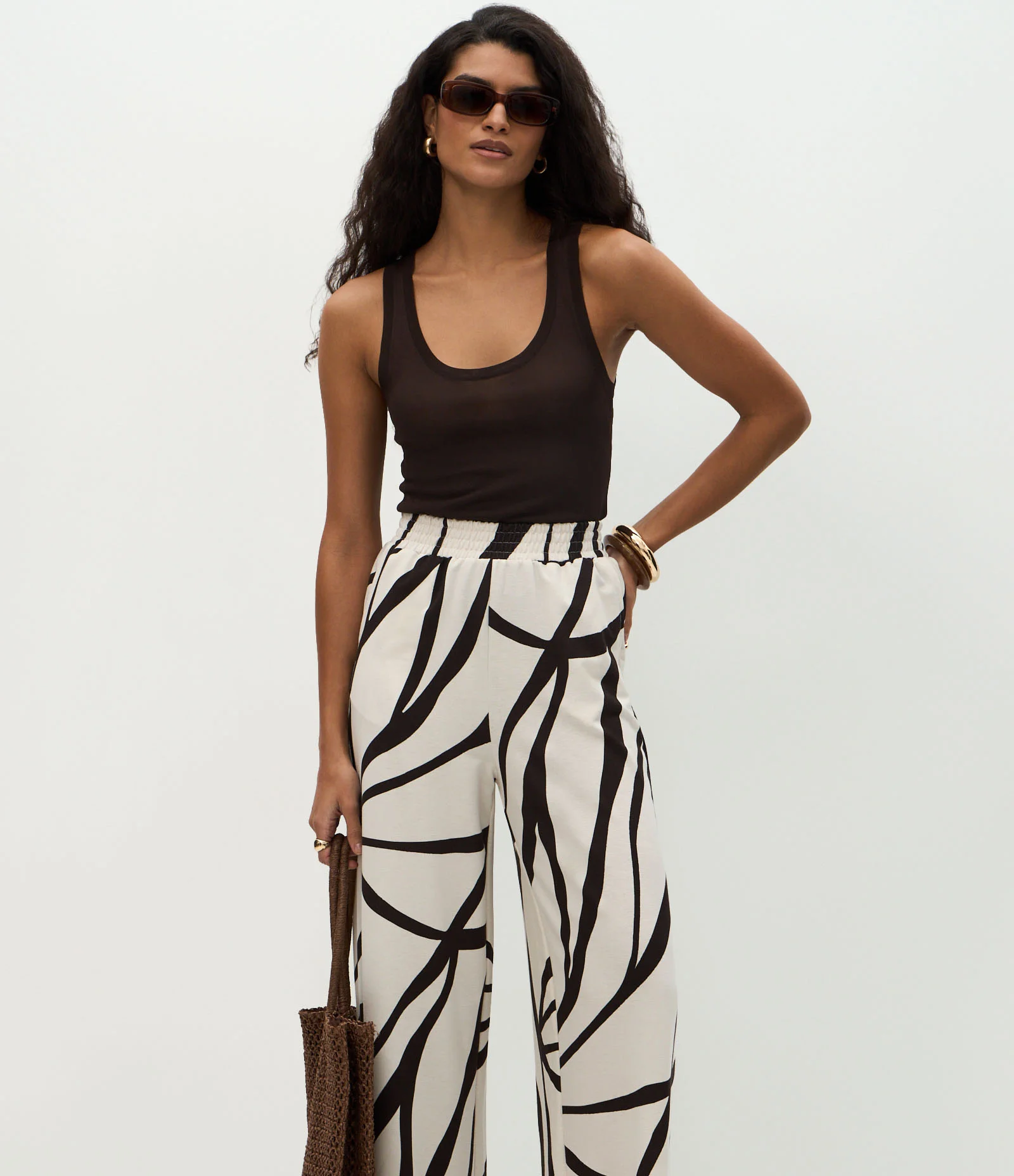 Calça Reta Comprida com Estampa Abstrata Branco/Preto 2