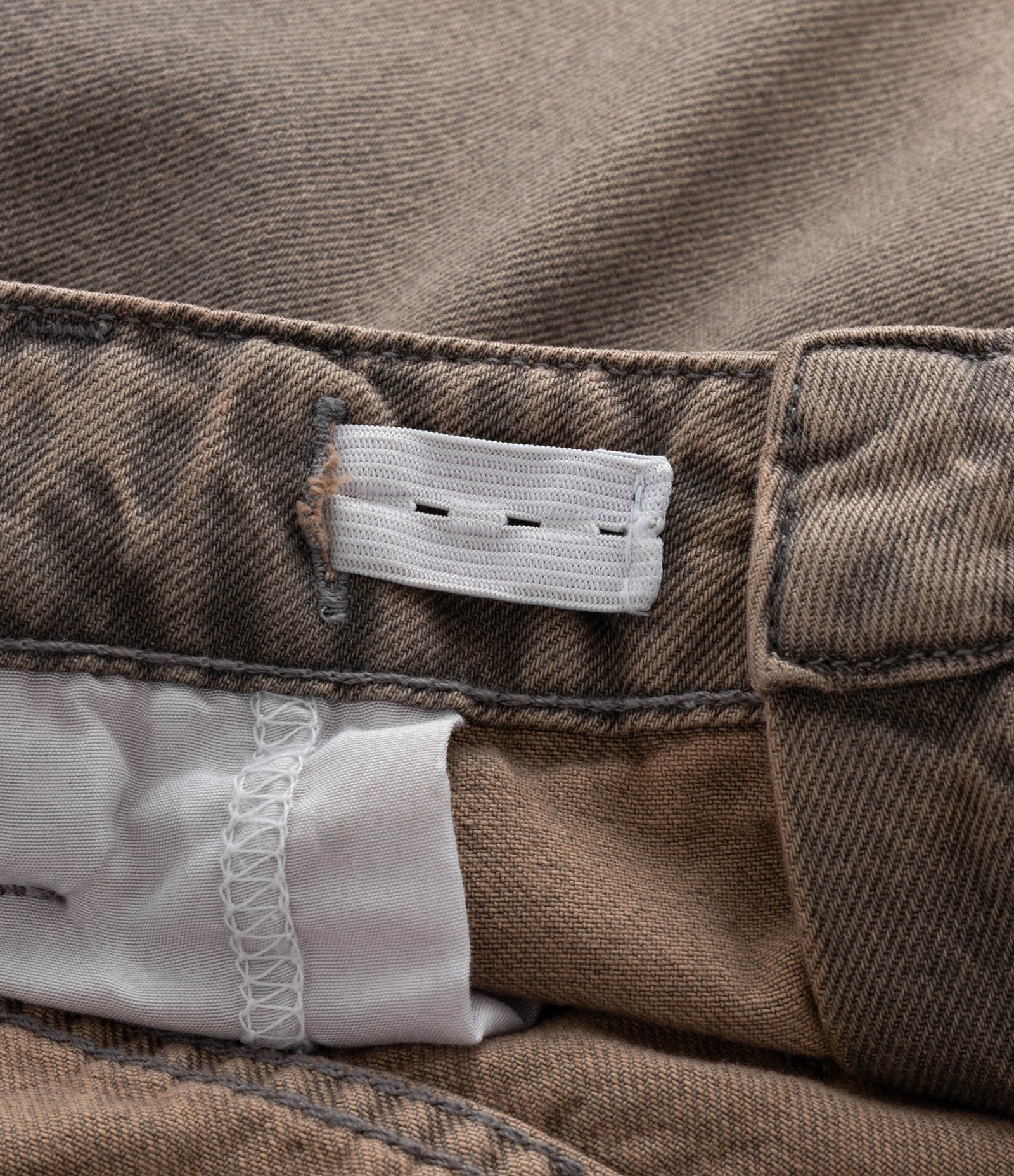 Calça Wide em Jeans com Bolsos Cargo Curve & Plus Size Marrom 4