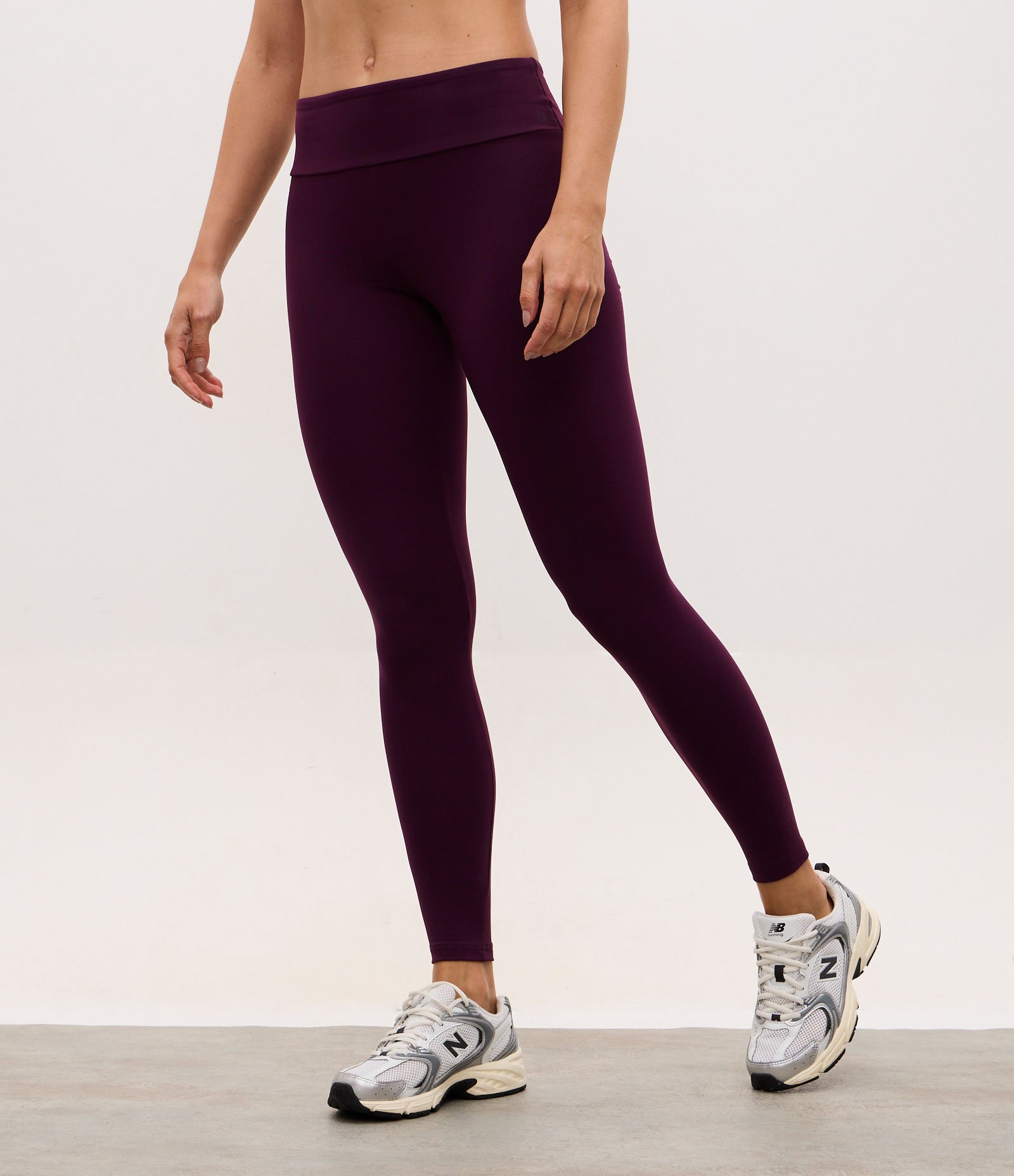 Calça Legging Esportiva em Poliamida com Cós Alto Roxo 2