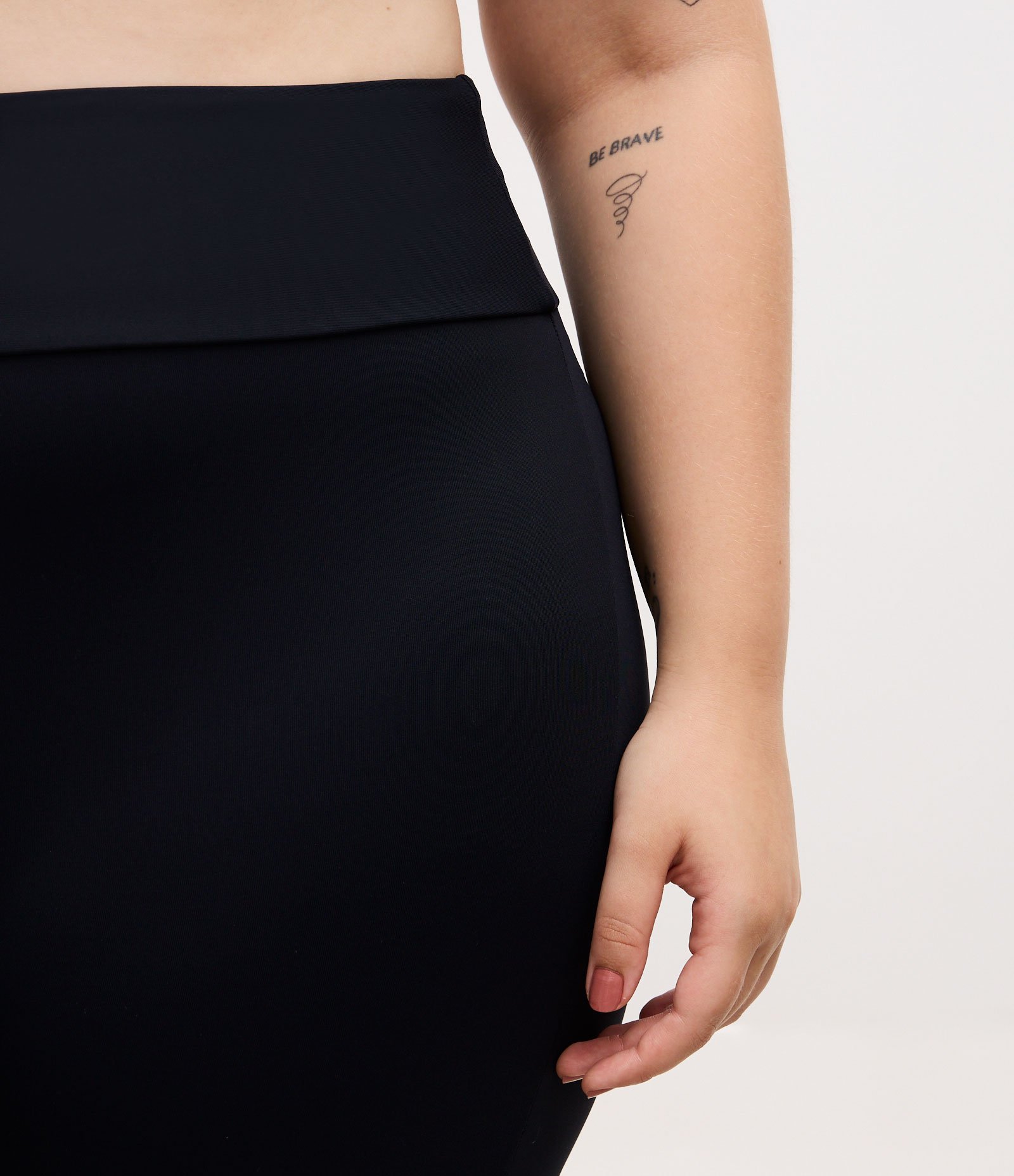 Calça Legging Flare Esportiva em Microfibra com Fenda Preto 8