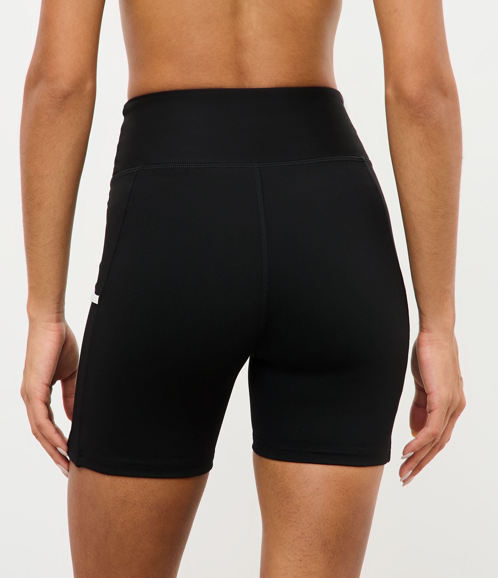 Bermuda Esportiva em Microfibra com Bolso Funcional Preto 3