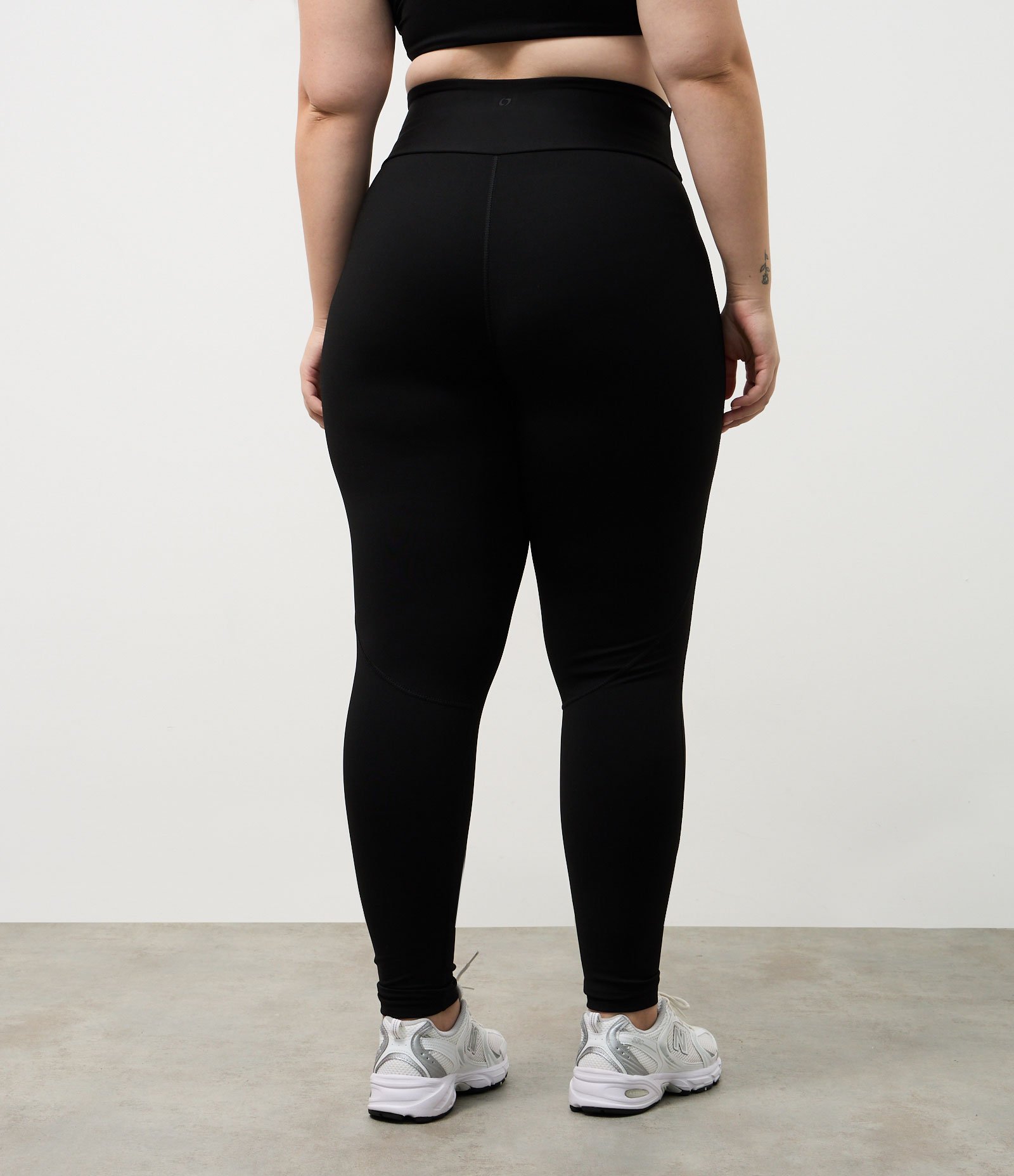 Calça Legging Esportiva em Microfibra sem Gancho Preto 4
