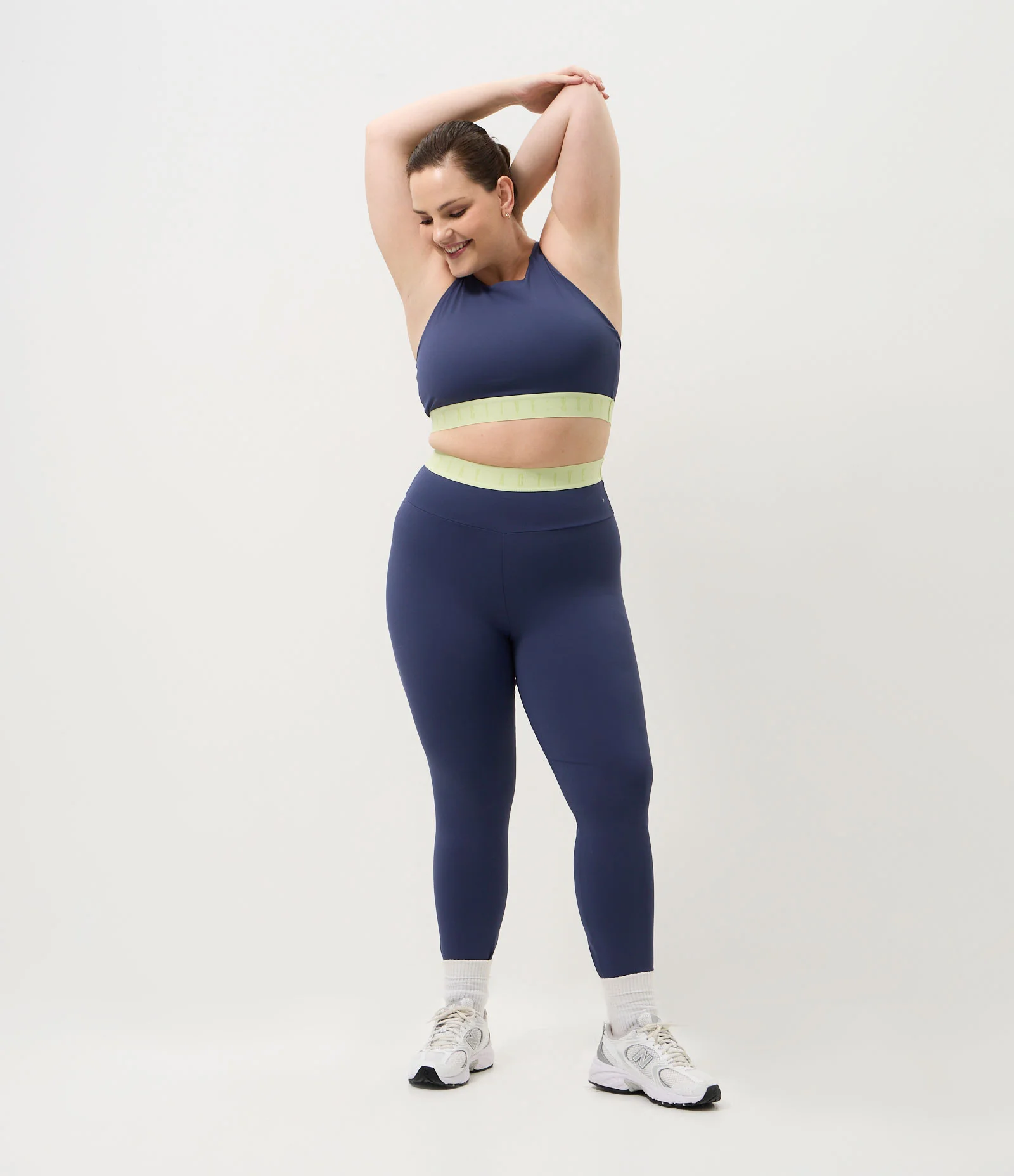 Calça Legging Esportiva com Faixa Lateral Contrastante Curve & Plus Size Azul 1