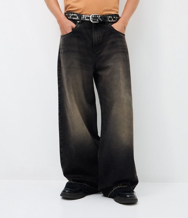 Calça Super Baggy em Jeans com Barra Desfiada | Shopping | LATAM Pass