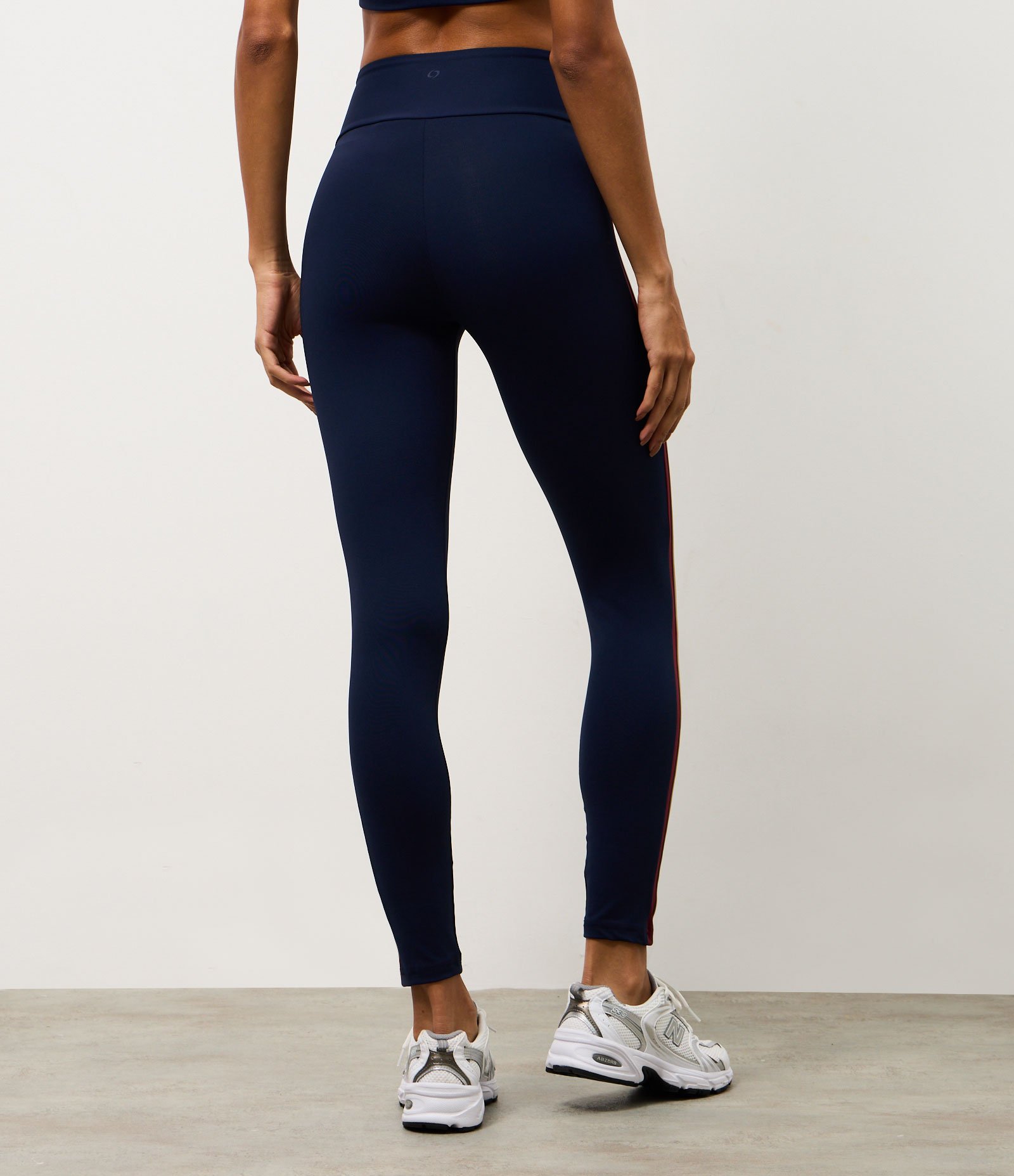 Calça Legging Esportiva em Microfibra com Recorte Contrastante Azul 4