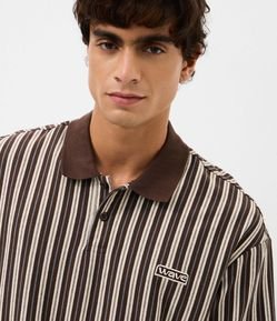 Camiseta Relaxed Manga Curta em Algodão Listrada com Gola Polo