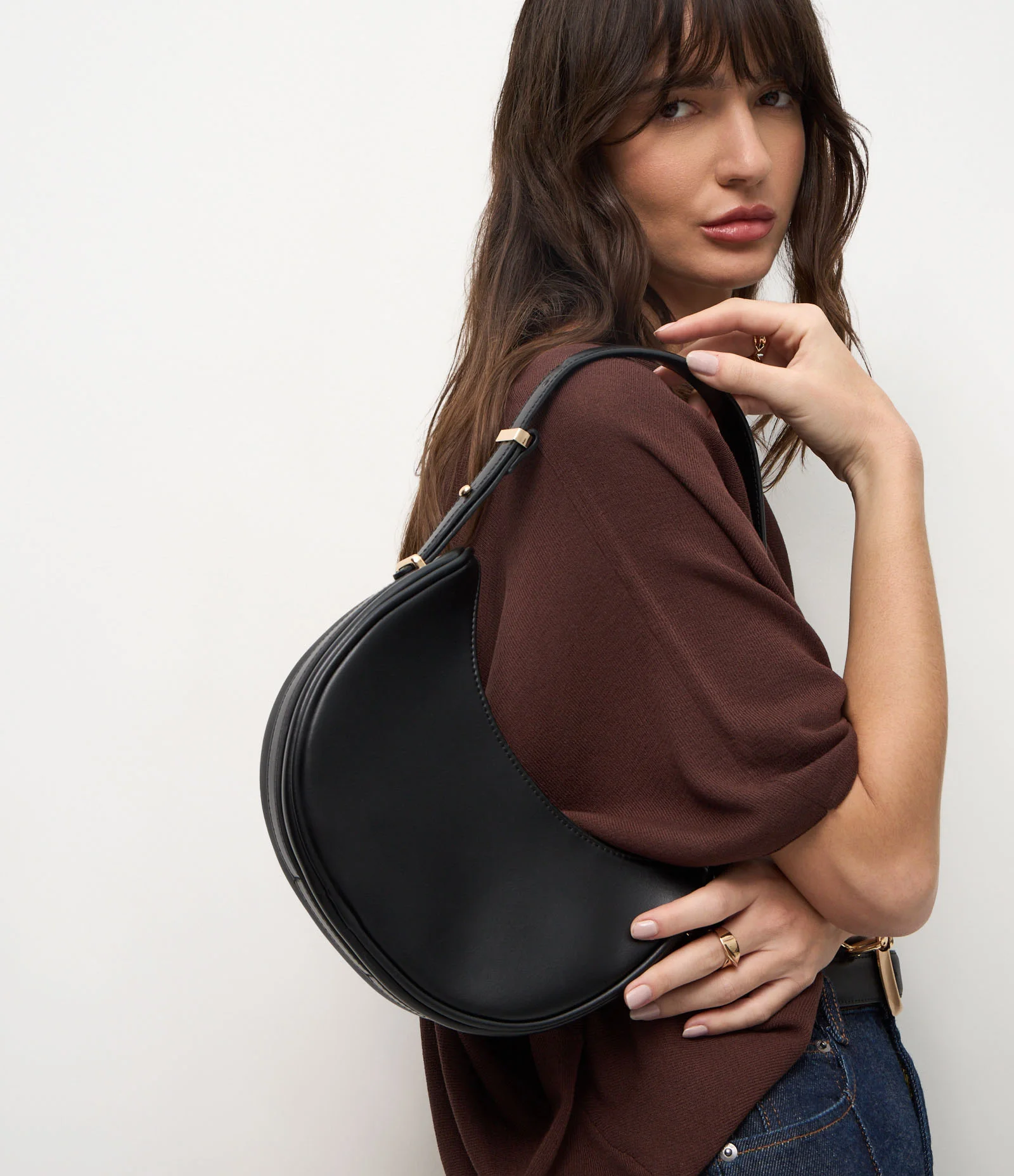 Bolsa Baguete em Pu Meia Lua com Detalhes em Metal na Alça Preto 1