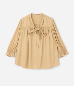 Blusa Manga 3/4 em Crepe com Amarração Curve & Plus Size