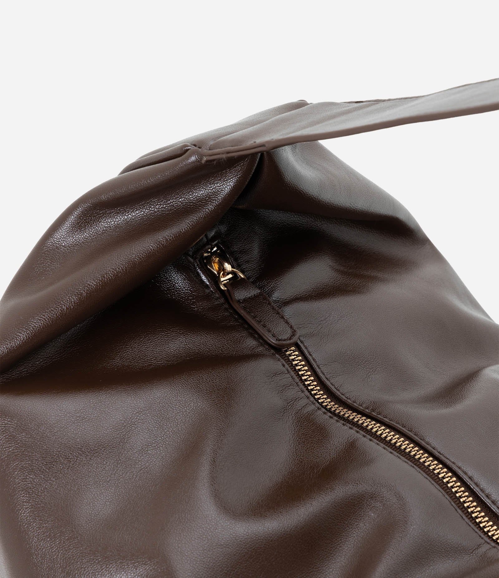 Bolsa Hobo Glossy Grande em PU com Alça Larga Marrom 6