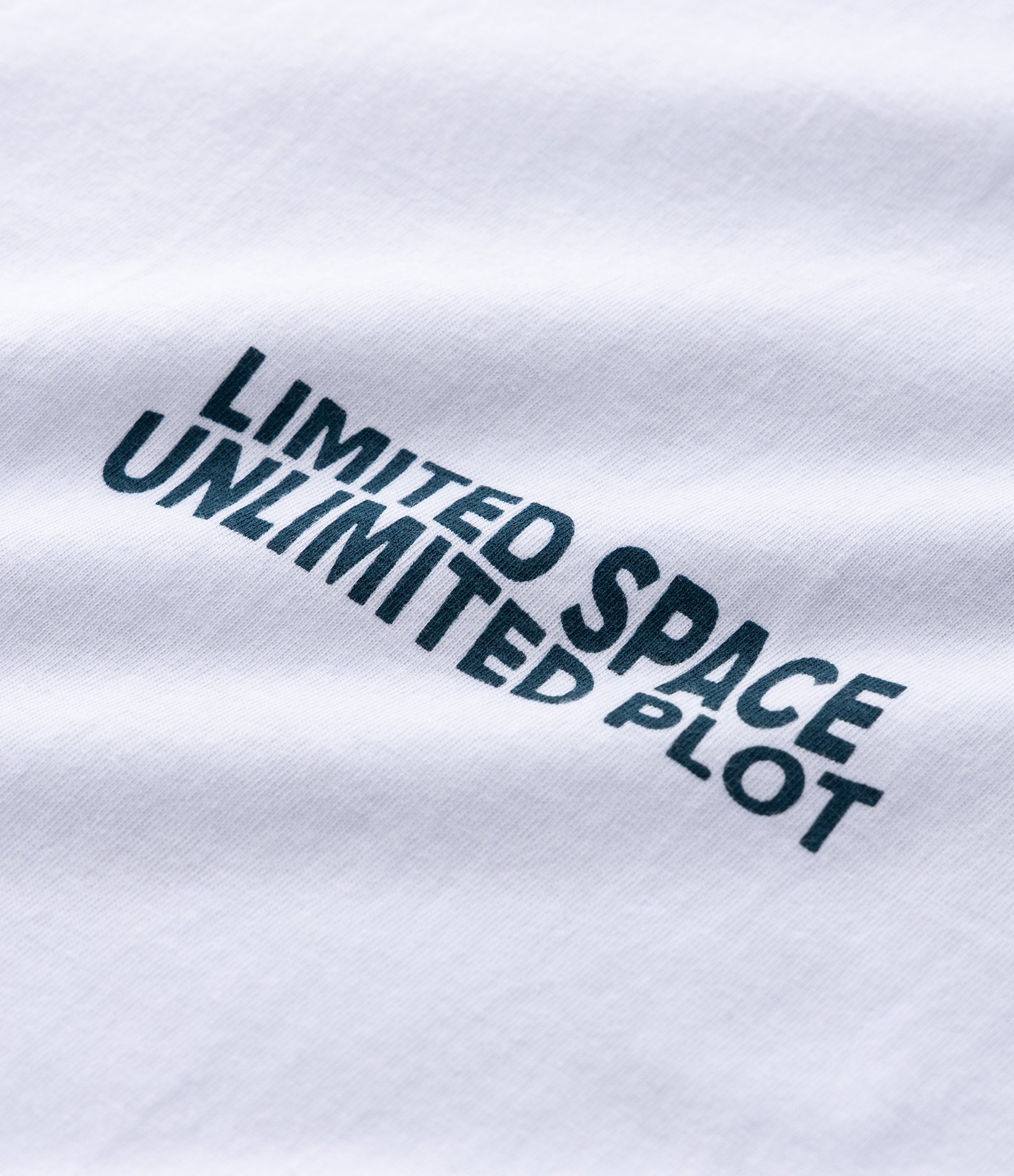 Camiseta Relaxed em Algodão com Estampa Divertida de Sardinha Branco 8