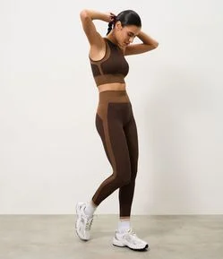 Calça Legging Esportiva em Microfibra com Detalhe Contrastante