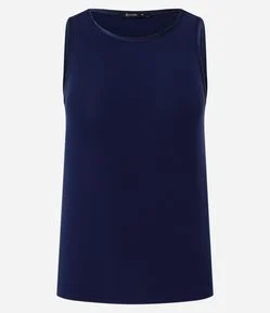 Blusa Básica em Viscose com Gola Redonda