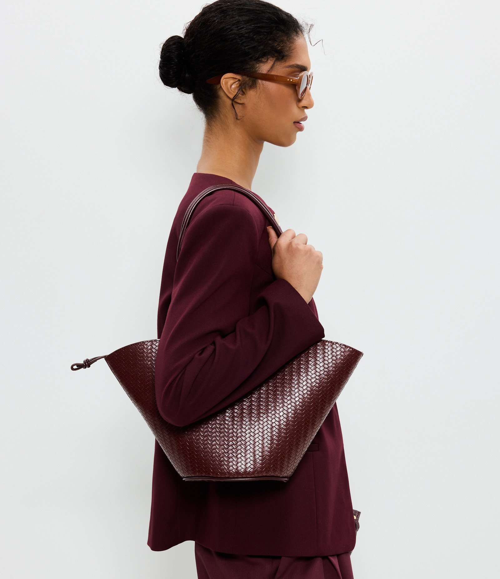 Bolsa Shopper Média Estruturada com Textura Vinho 1