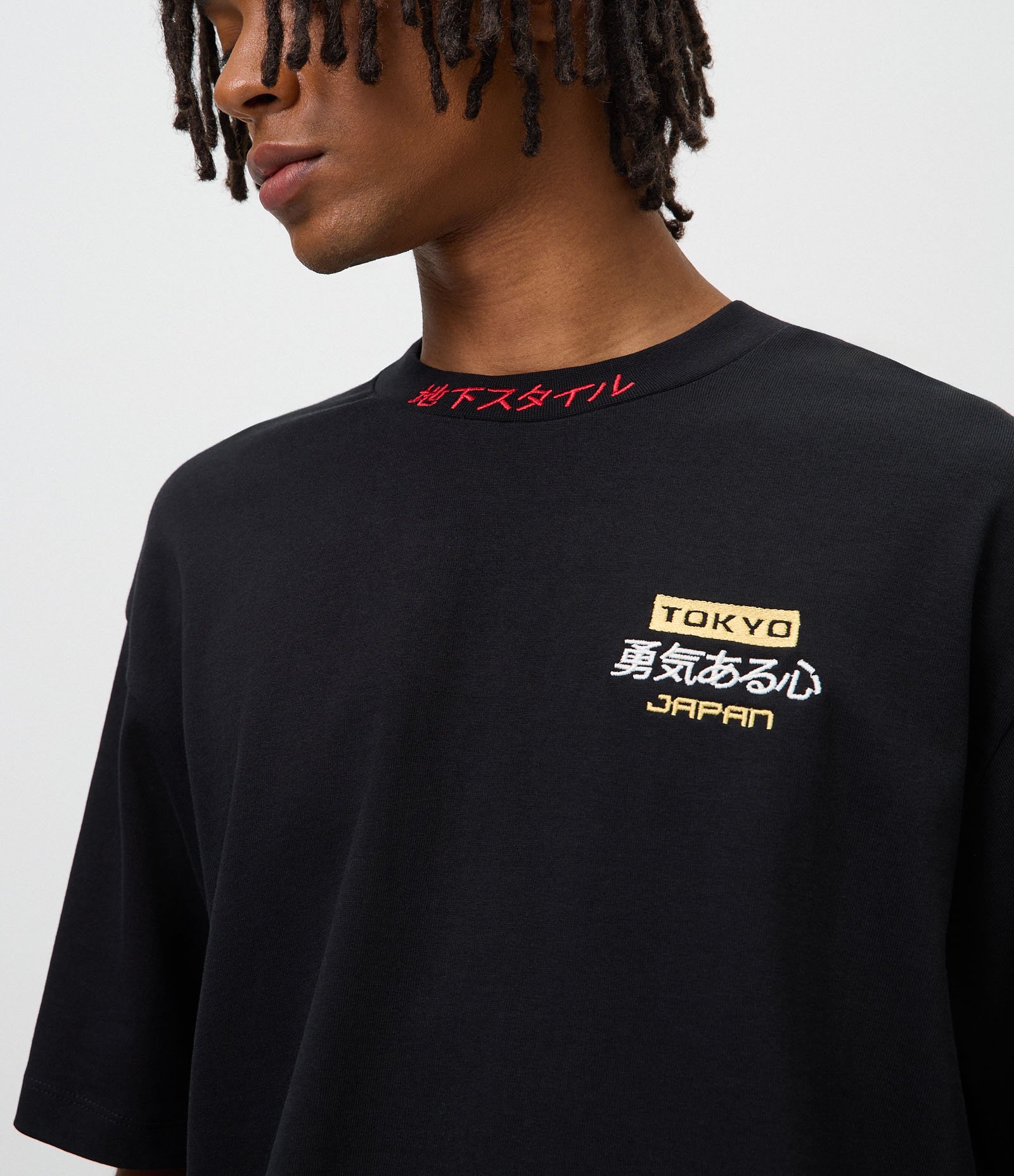 Camiseta Boxy Bordado Japonês Algodão Preto 4