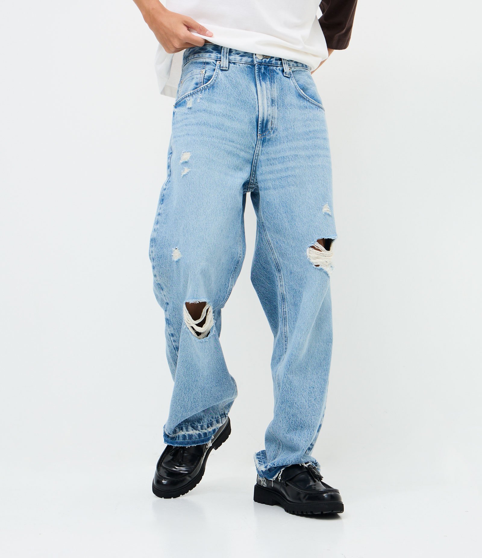 Calça Baggy Relaxed em Jeans com Rasgos Azul 2