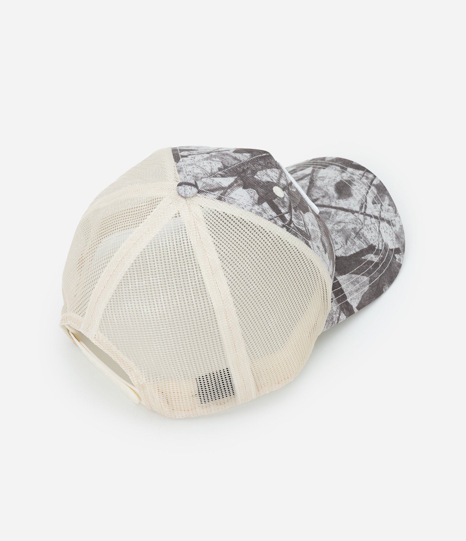 Boné Trucker Camuflado em Sarja com Telinha Cinza 4