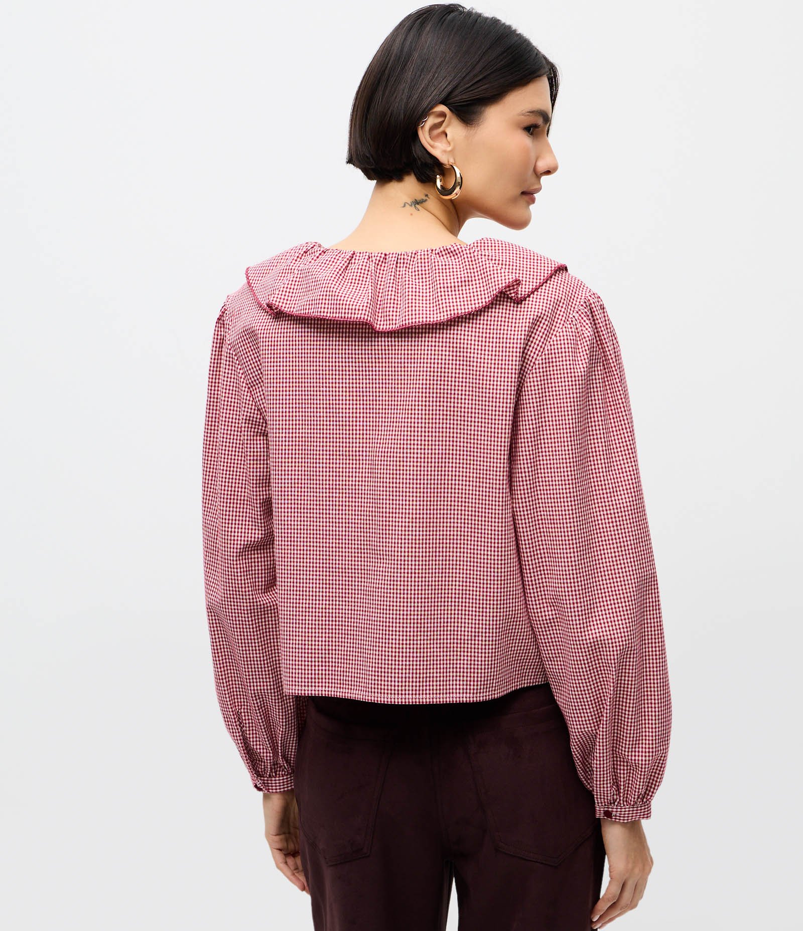 Camisa em Tricoline Xadrez com Babados e Amarração no Decote Vermelho 5
