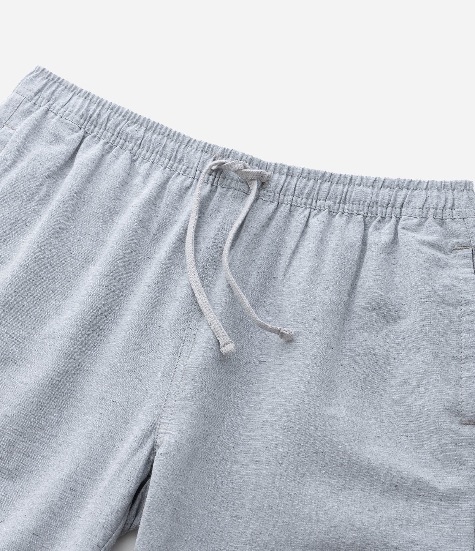 Bermuda em Algodão com Cós Elástico e Etiqueta Aplicada Cinza 4