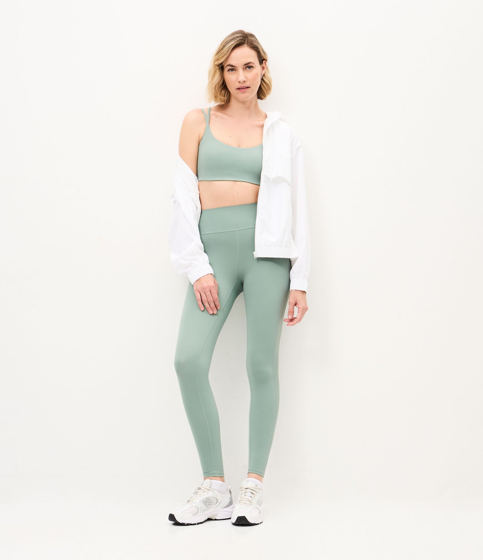 Calça Legging Esportiva em Microfibra com Cós Canelado Verde 1