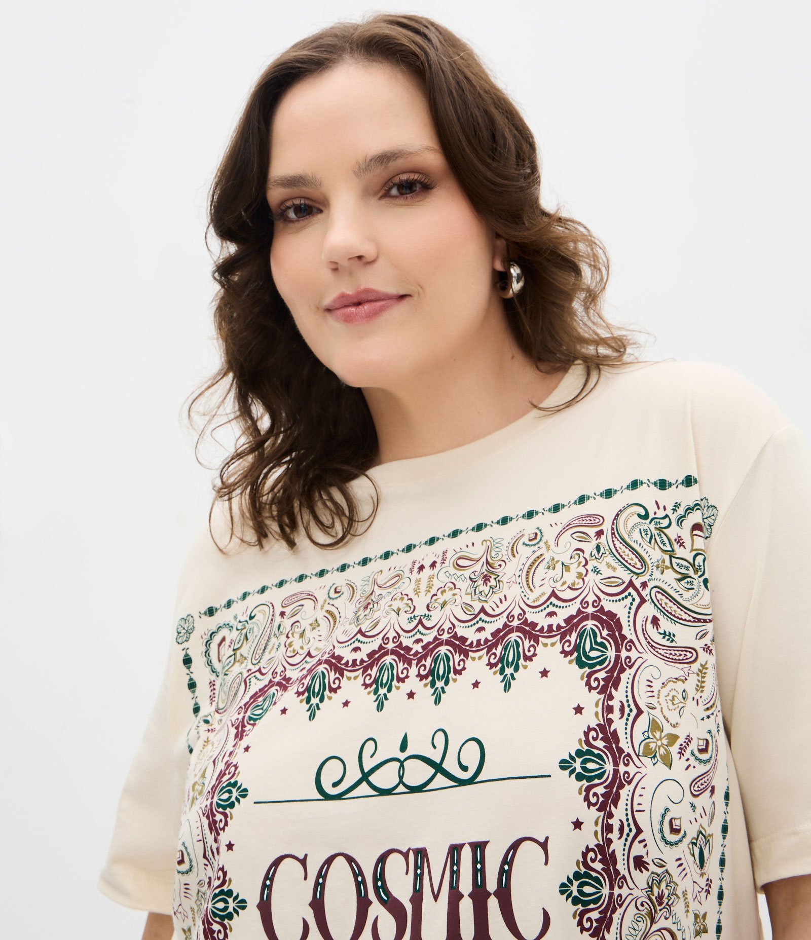 Camiseta Alongada com Estampa em Algodão Curve & Plus Size Bege 3