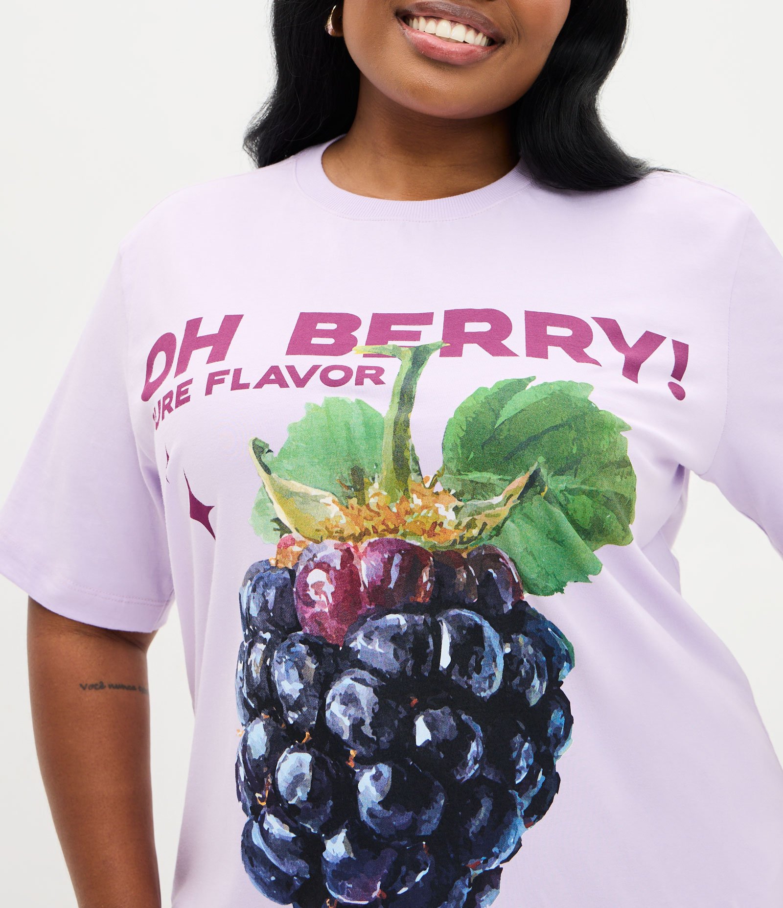 Camiseta Alongada Oh Berry Amora Curve & Plus Size Roxo 3