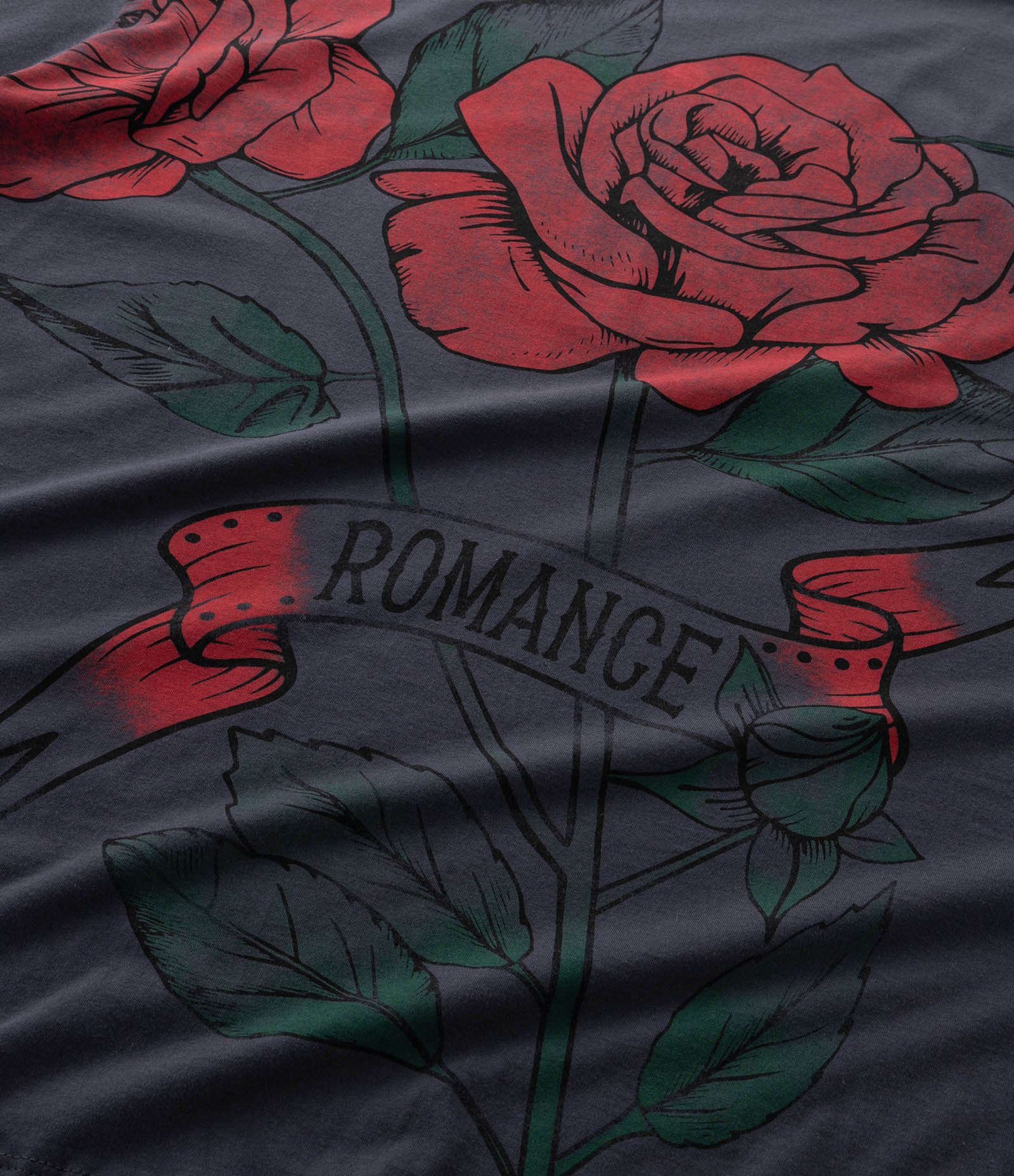 Camiseta Oversized em Meia Malha com Estampa Rosas Curve & Plus Size Preto 7