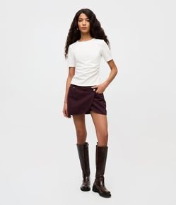 Short Saia em Sarja com Cintura Alta e Sobreposição