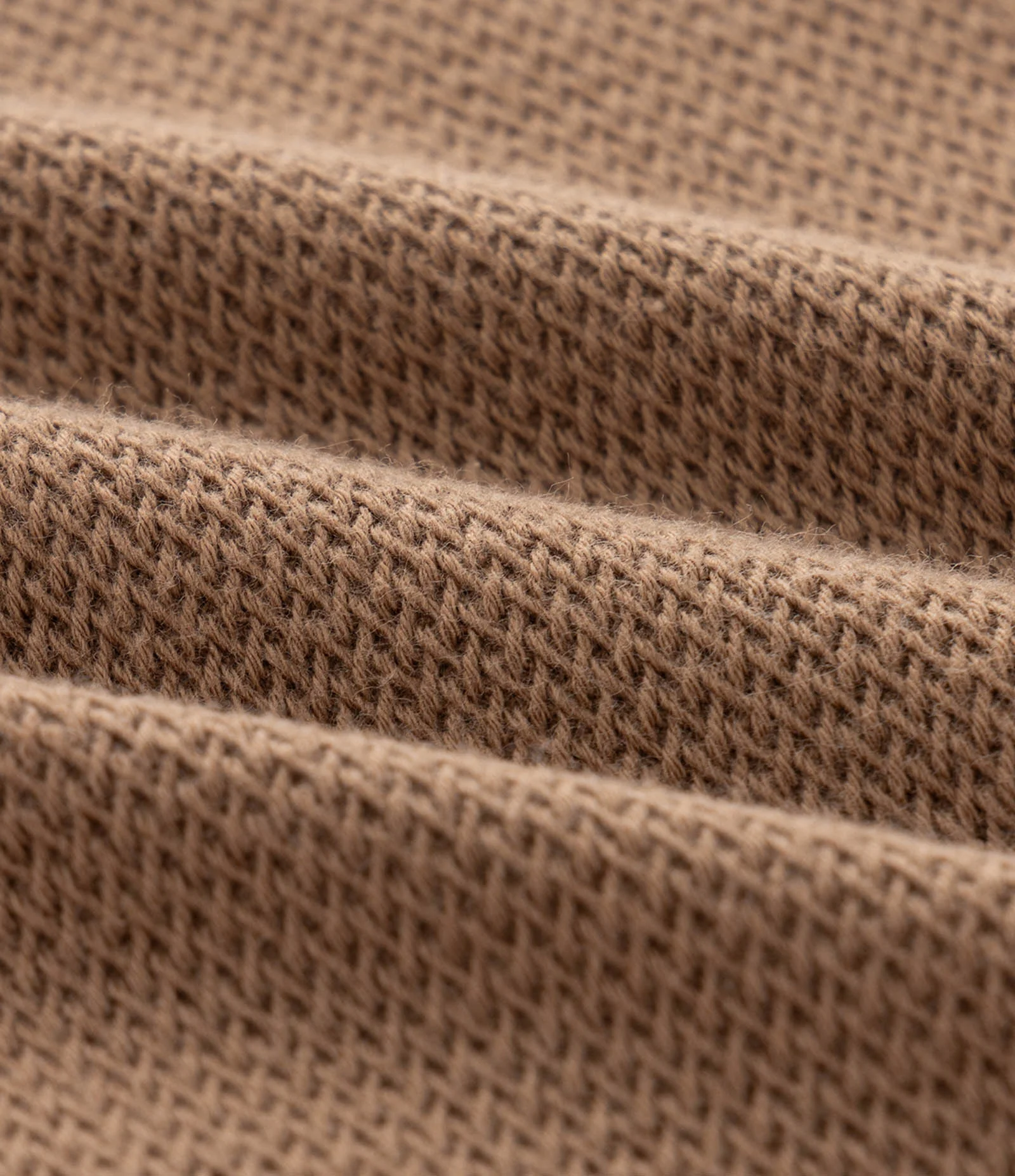 Bermuda Texturizada Lisa com Textura Marrom 7