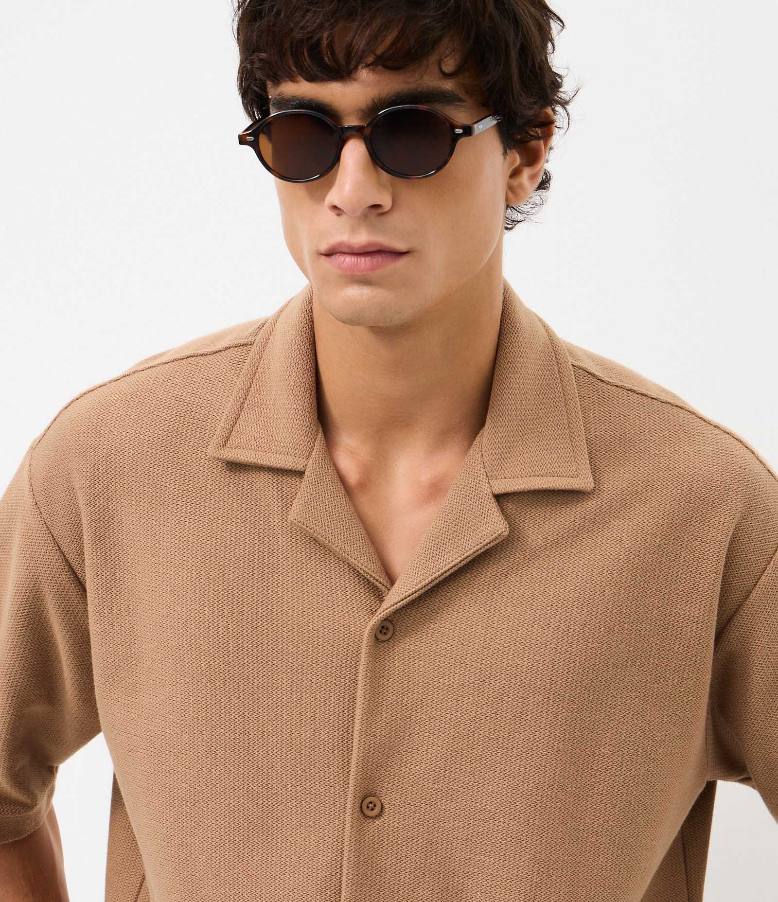 Camisa Boxy Manga Curta Texturizada Marrom 4