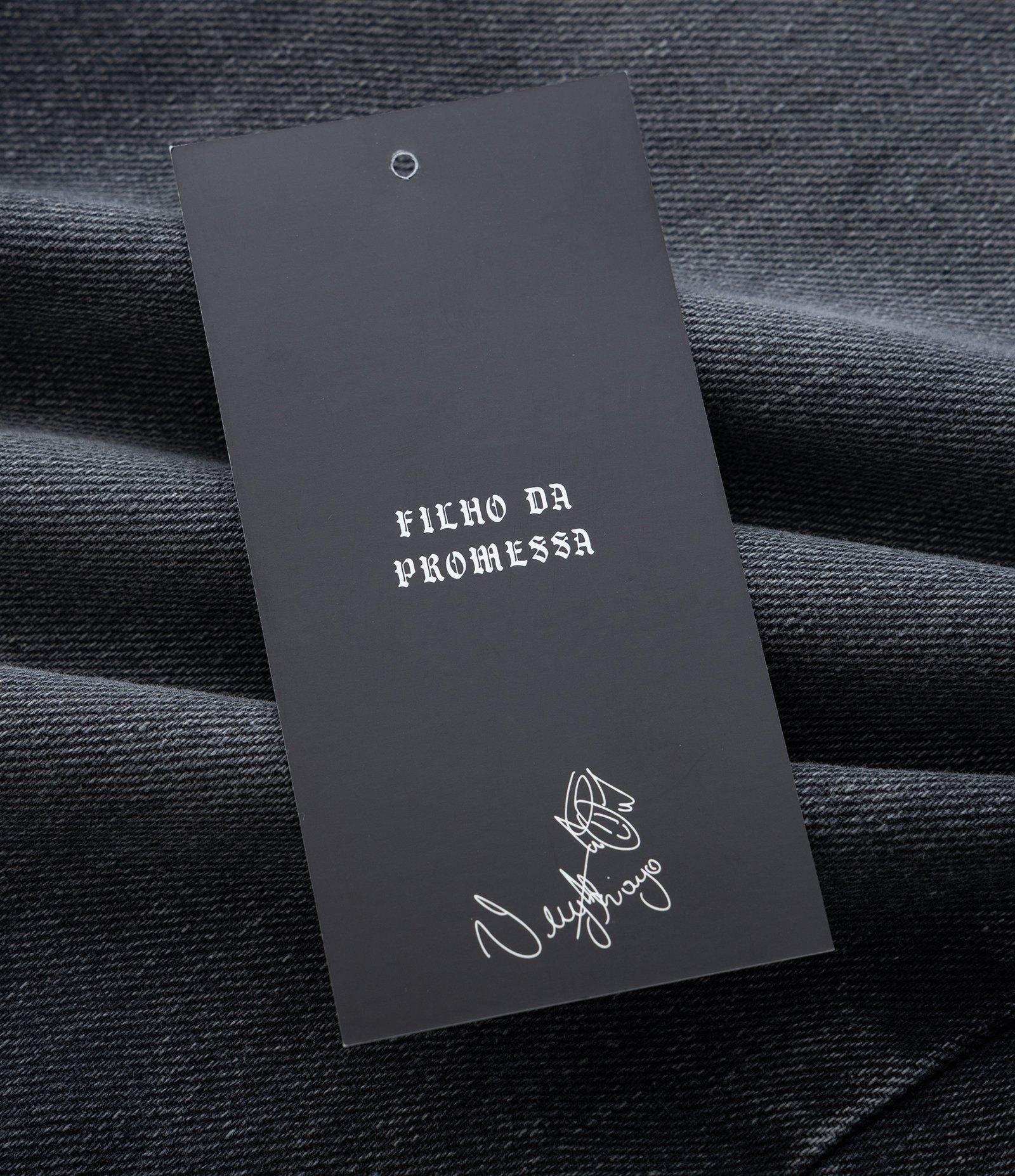 Bermuda Baggy Relaxed em Jeans com Bolso Duplo Veigh Preto 11