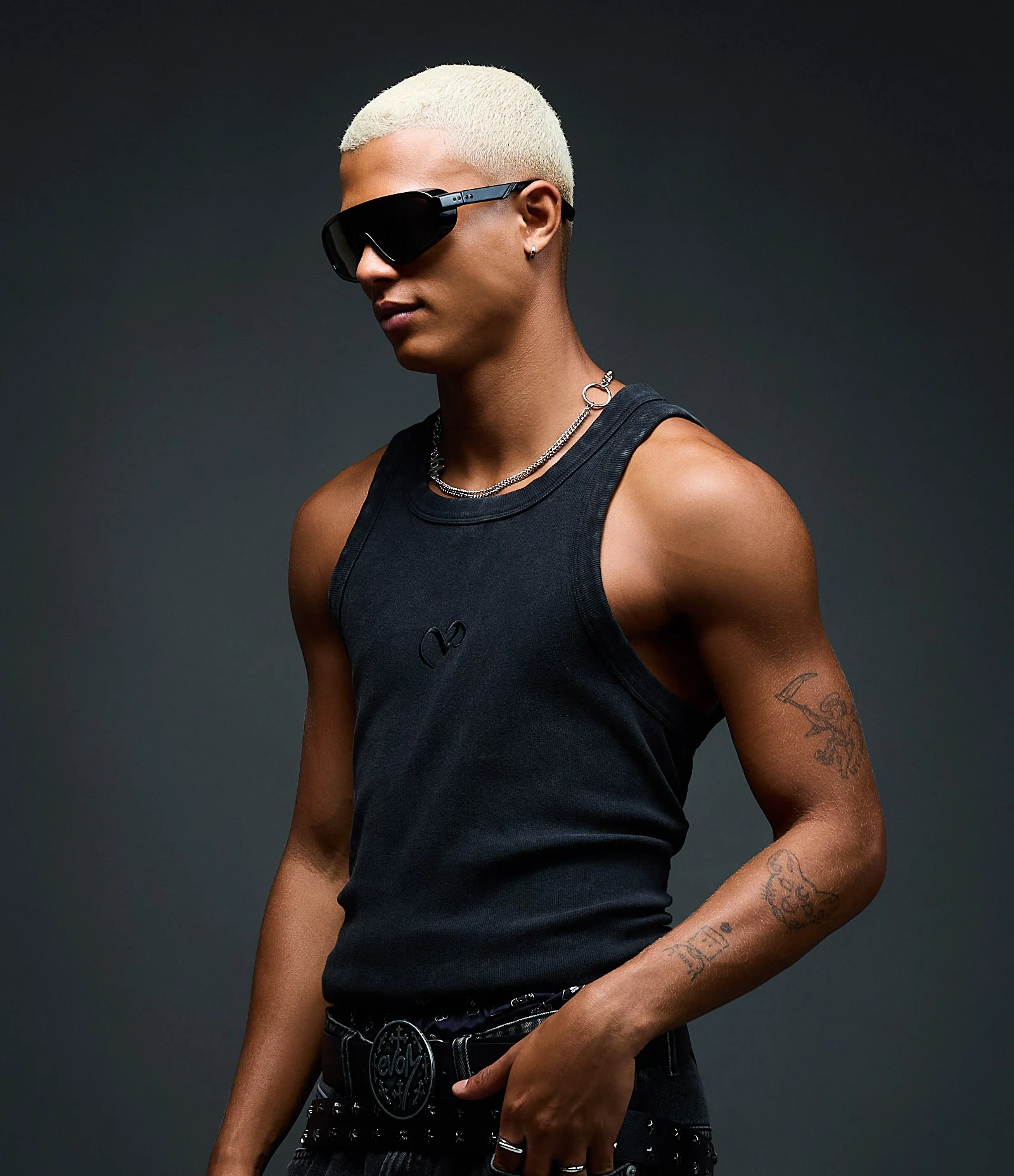 Regata Muscle com Bordado Logo Veigh Preto 4