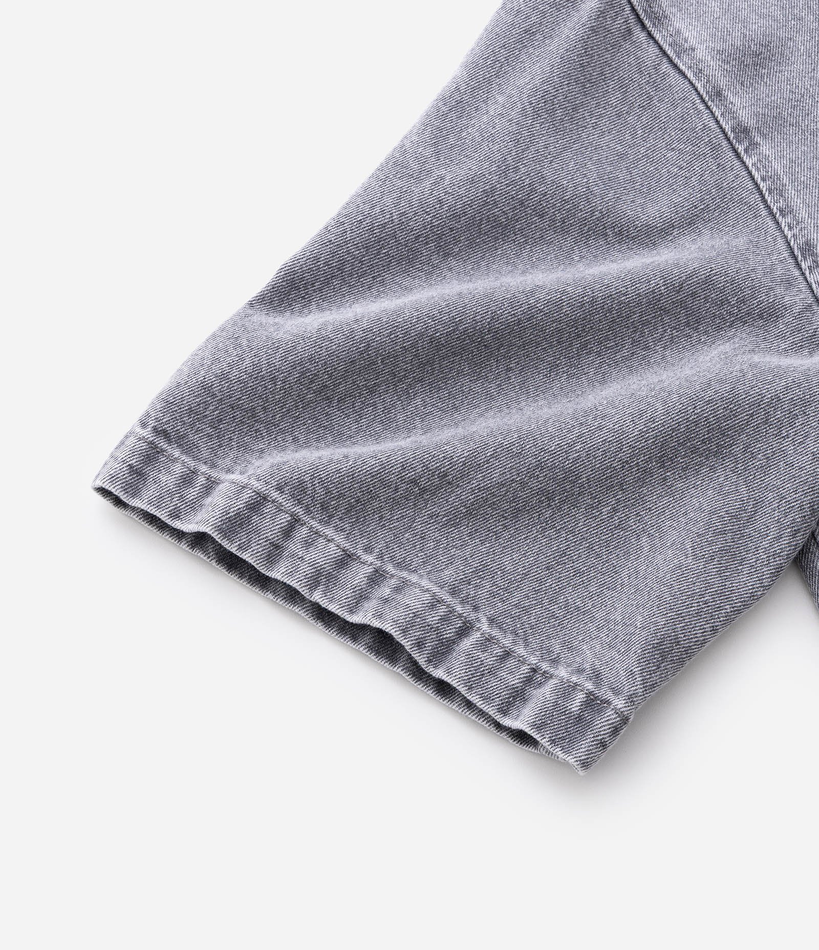 Camisa Boxy em Jeans com Bolsos Marmorizada Cinza 7