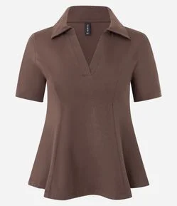 Blusa em Meia Malha com Gola Polo e Modelagem Peplum