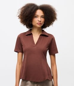 Blusa em Meia Malha com Gola Polo e Modelagem Peplum