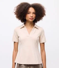 Blusa em Meia Malha com Gola Polo e Modelagem Peplum