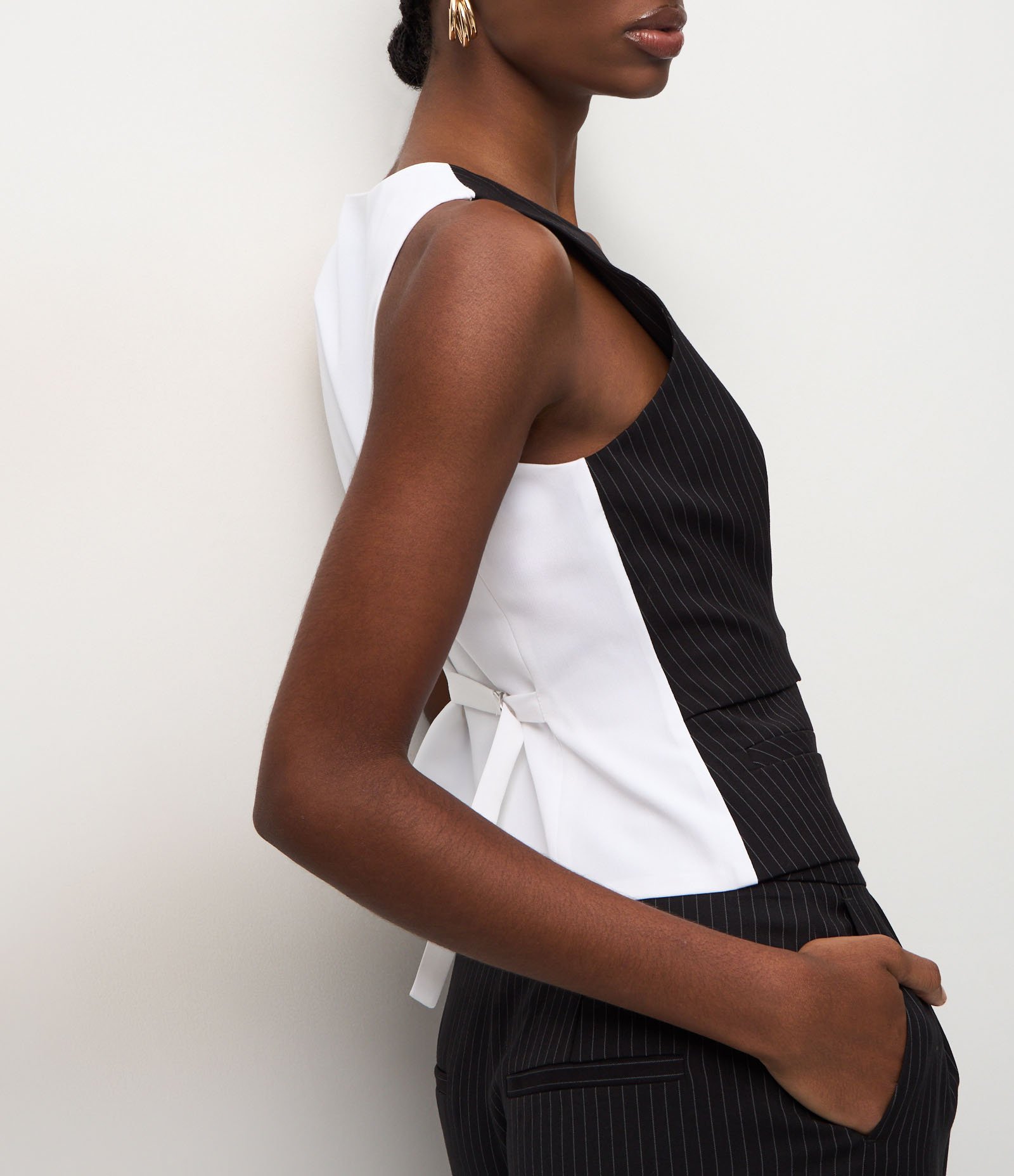 Colete Alfaiatado com Efeito de Sobreposição Preto 5