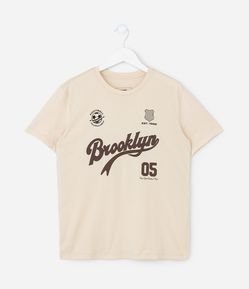 Camiseta Infantil com Estampa Lettering Esportivo Brooklyn – Tam 5 a 14 Anos