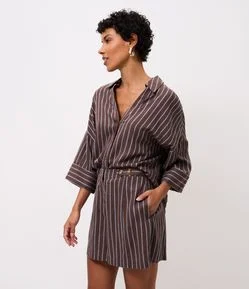 Short em Viscolinho com Estampa Listrada e Cós Elástico