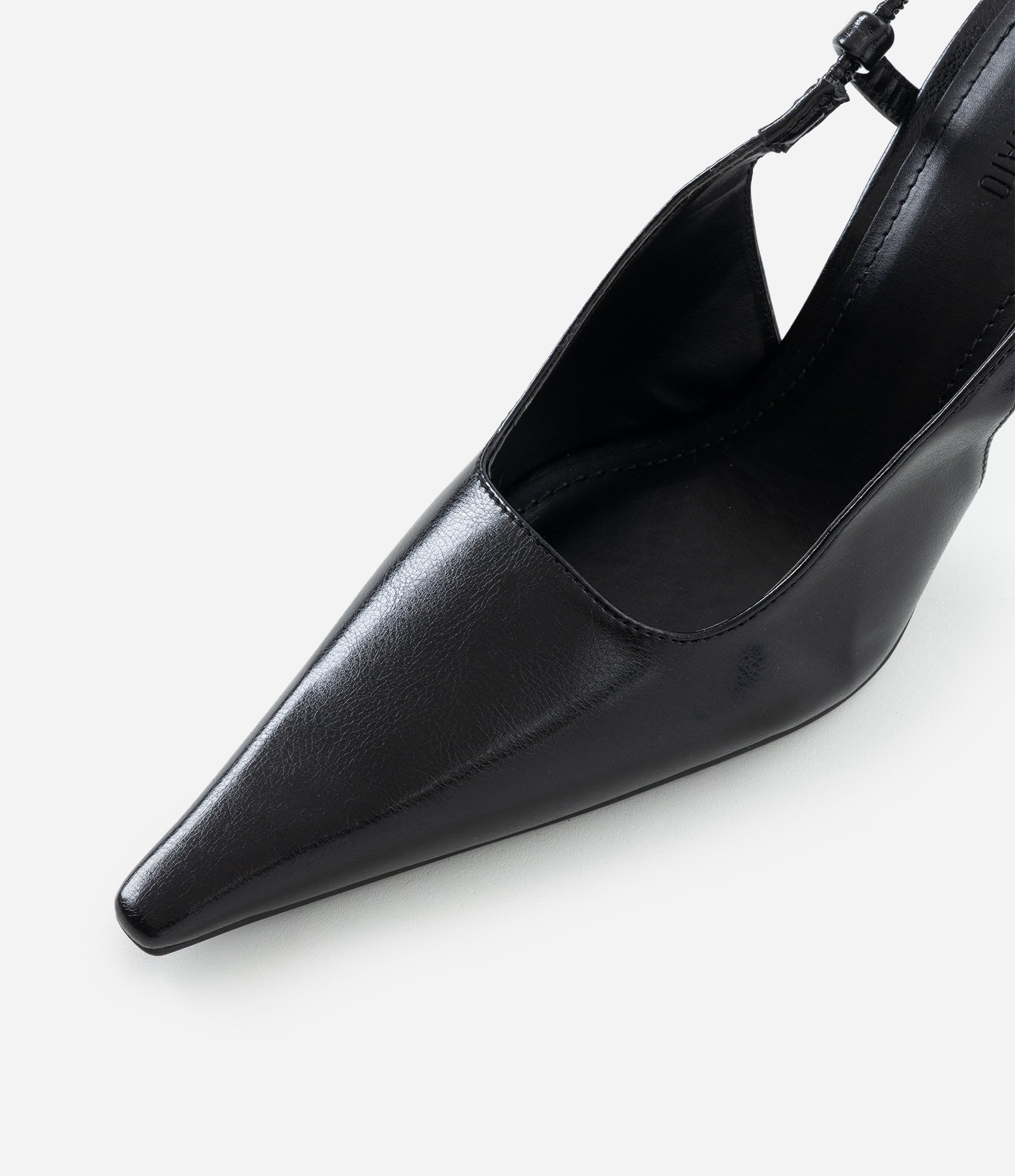 Sapato Slingback com Bico Alongado Preto 4