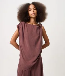 Blusa Assimétrica em Liocel com Ombro Drapeado