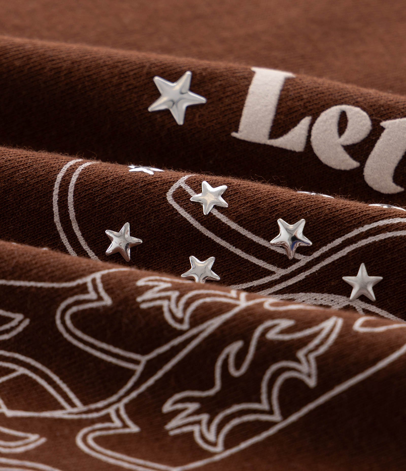 Camiseta Meia Malha com Estampa Let’s Go Girls Curve & Plus Size Marrom 3