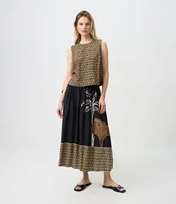 Saia Midi Evasê com Estampa de Folhagem