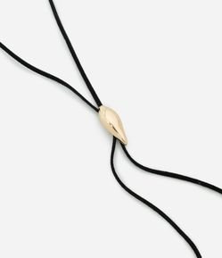 Colar Gravata com Detalhe em Metal Formato Gota