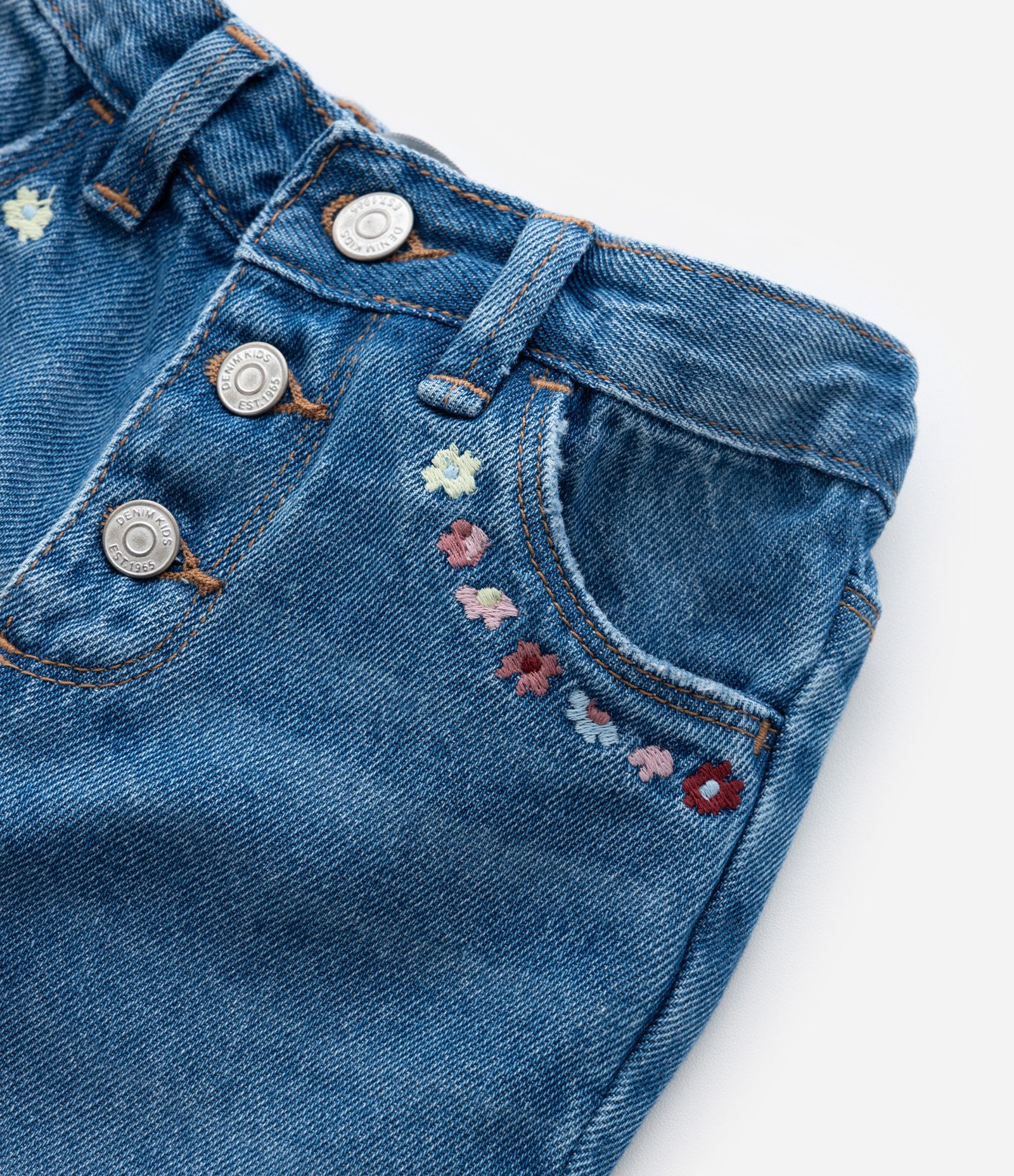 Calça Mom Infantil com Bordadinho de Flor - Tam 1 a 6 Anos Azul 5
