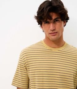 Camiseta Boxy Listrada em Algodão Fio Tinto