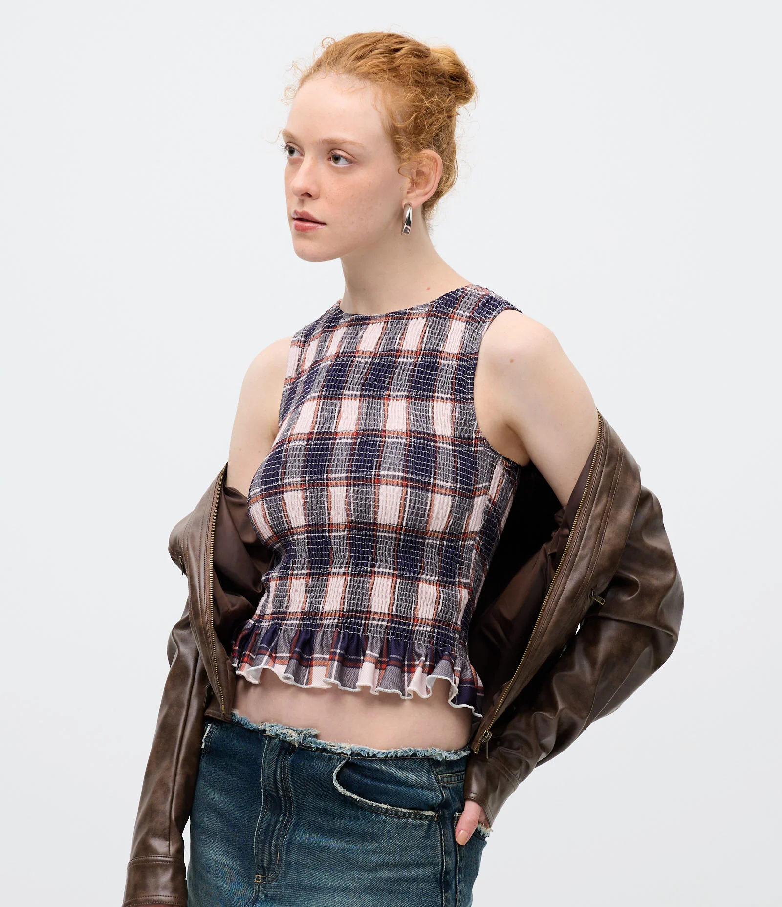 Blusa Sem Manga em Twill Xadrez com Babado na Barra Azul 1