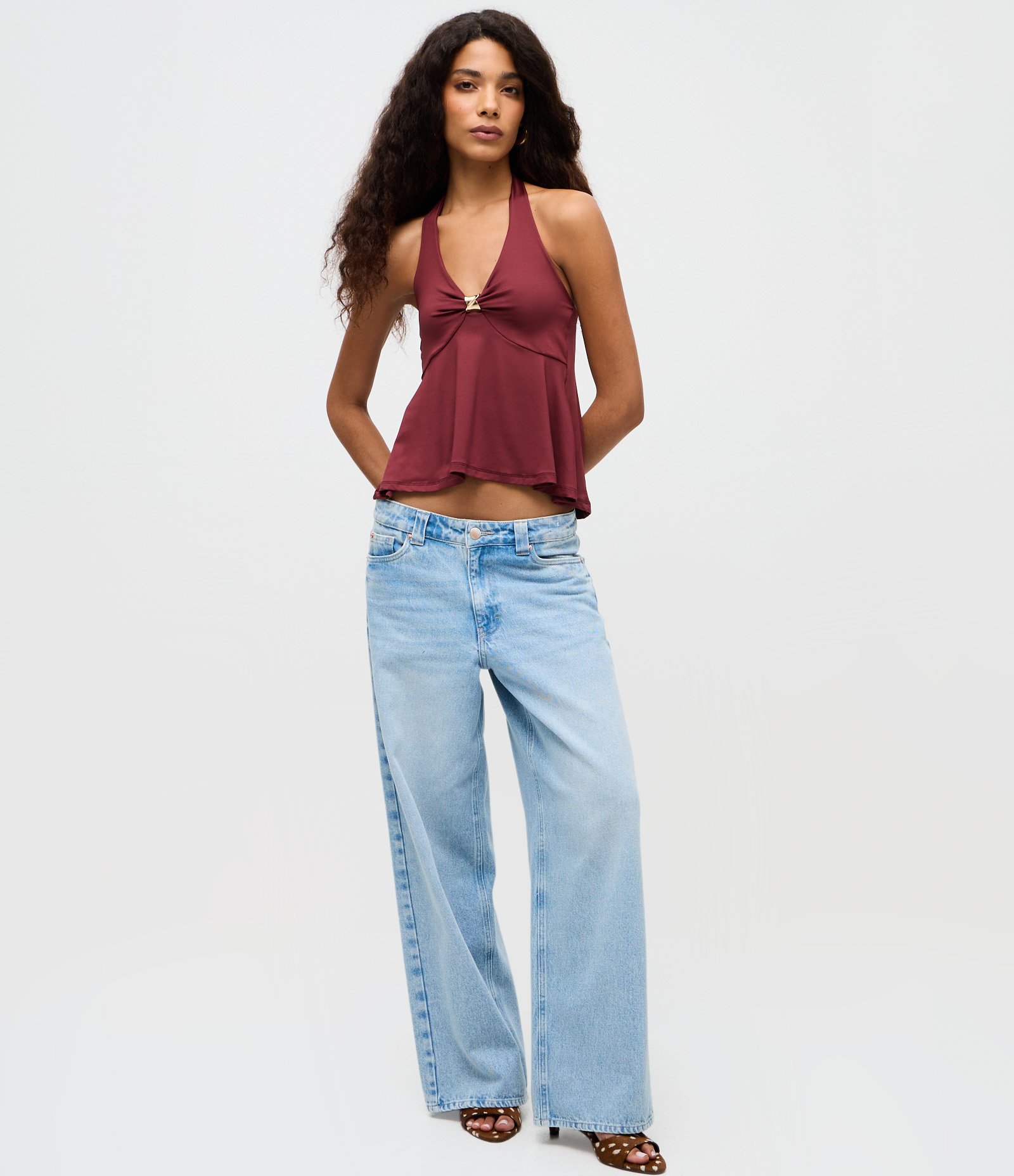 Blusa Frente Única com Aviamento no Decote Vermelho 2