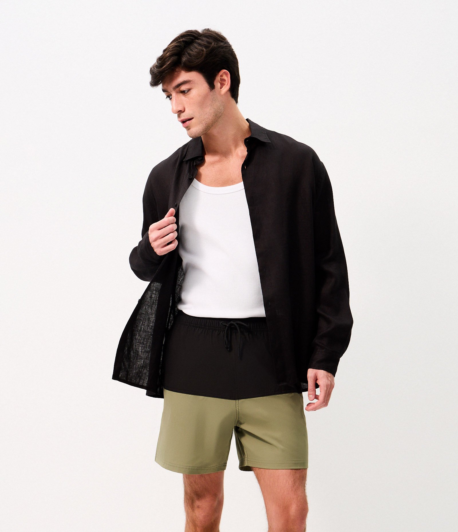 Bermuda em Ripstop com Bolso com Zíper e Estampa Bicolor Verde 6
