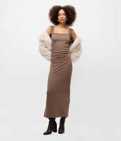 Vestido Long Midi em Ponto Roma com Alça Larga e Decote Quadrado